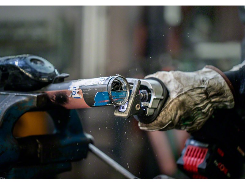 List Bosch za sabljasto žago EXPERT ‘Medium-Thick Tough Metal’ S 1255 HHM, 300mm, 10 TPI, za cevi, 2608900377